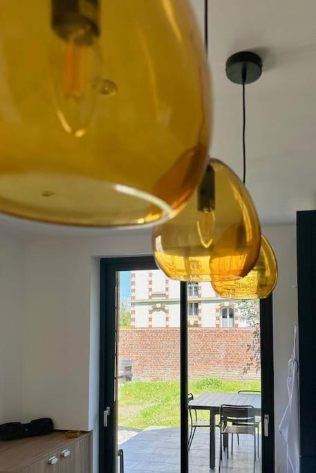 Le Lampadaire Du Martreuil Pierrefonds Luaran gambar